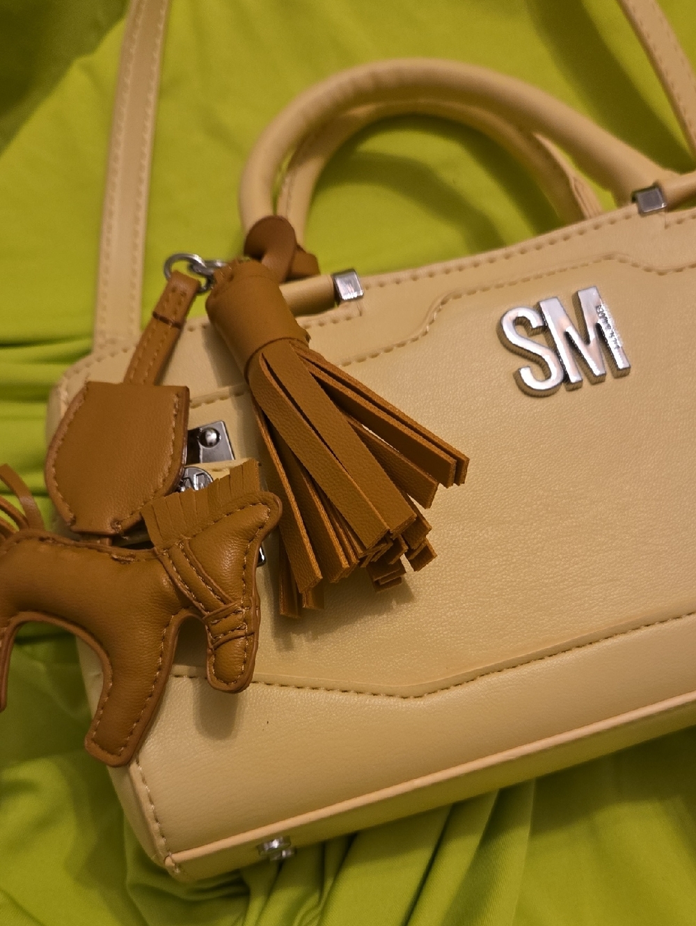 Steve Madden Satchel Crossbody Butter Yellow With Brown Horse Tassel